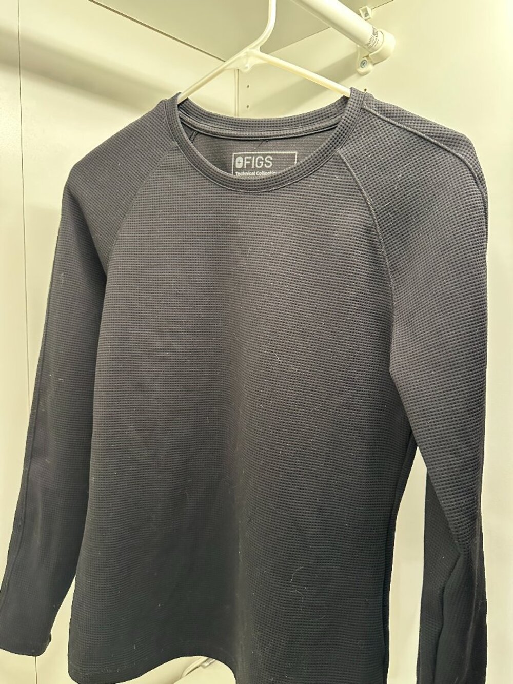 FIGS Technical Collection Waffle Long Sleeve Top Size M Dark Navy Underscrub